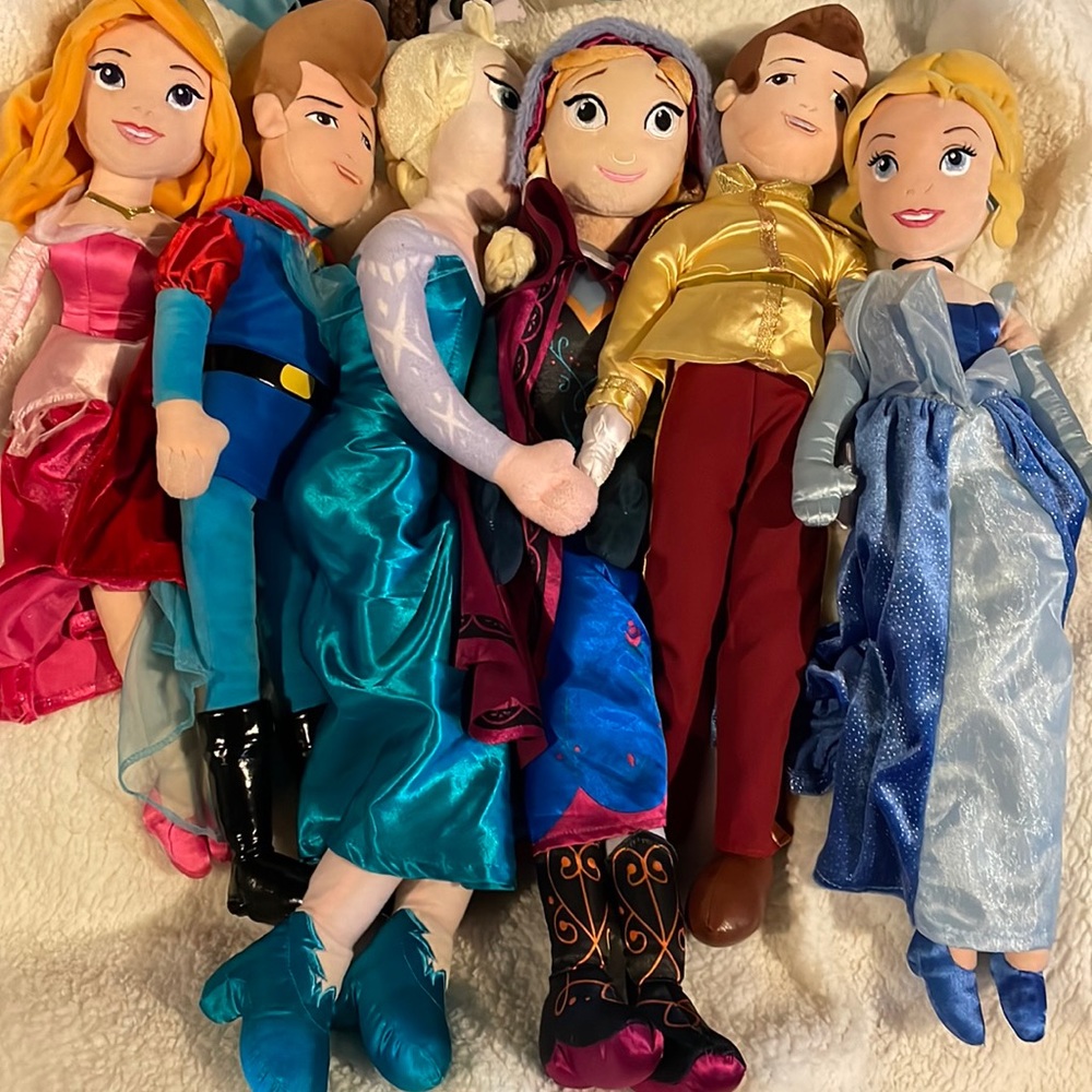 Apx 24 inch Disney Plush princess doll lot